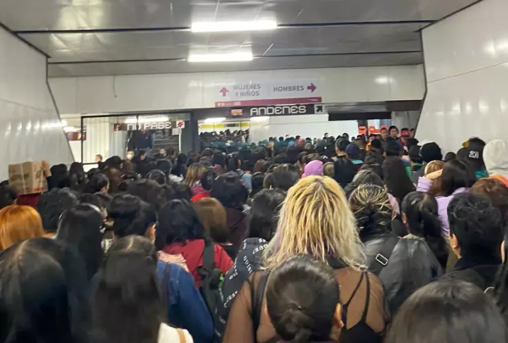 Aglomeraciones en Línea 9 del Metro CDMX hoy 24 de julio