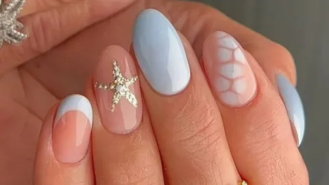 uñas con diseños de estrellas de mar.jpg