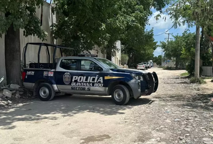 Catean encierro de volquetes en la región 104 de Cancún; contenían combustible