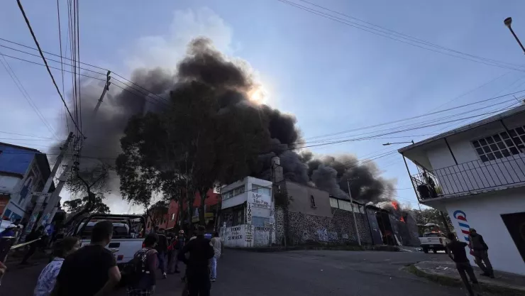 Incendio en recicladora de Tlalpan