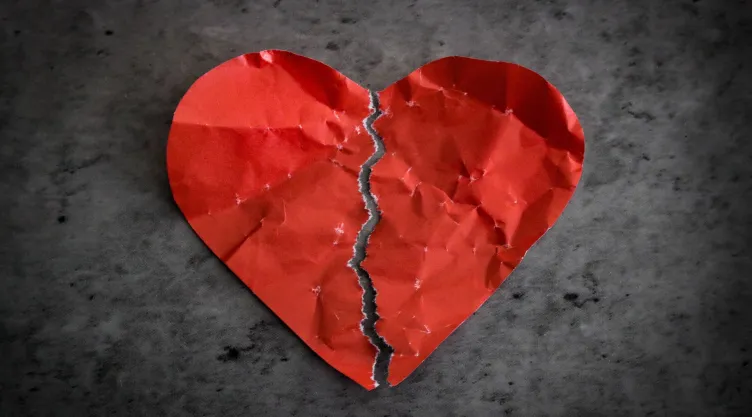 Estas son las etapas de una ruptura sentimental que toda persona experimenta