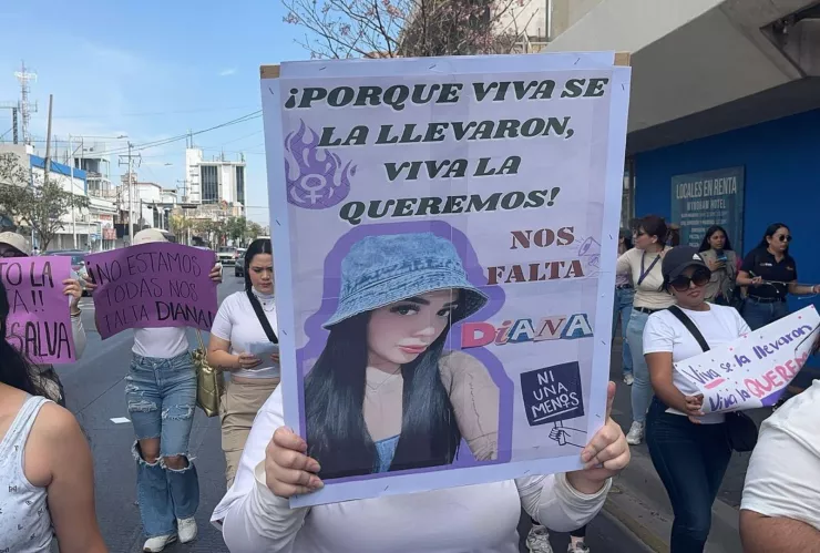 Marchan por la desaparición de Diana Carrillo Bustamante en Culiacán..jpg