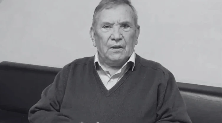 ¡ULTIMA HORA! Muere el famoso periodista Chucho Gallegos, fundador de la revista TVyNovelas, después de ser hospitalizado en terapia intensiva.png