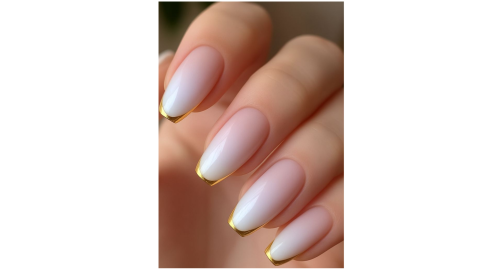 Diseño de uñas doradas con blanco