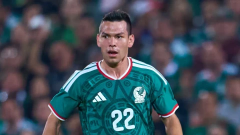 Chucky Lozano debe decidir entre el dinero o la Copa Mundial