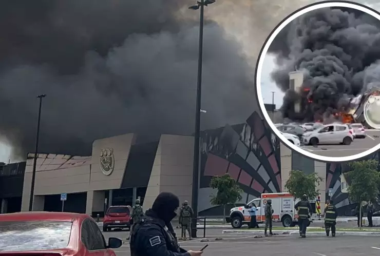 Se incendia plaza en Culiacán