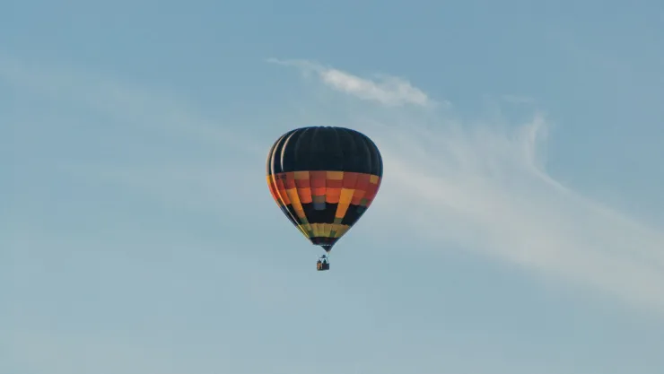 Mujer embarazada murió luego de caer de un globo aerostático en Brasil; reportan 30 pasajeros heridos