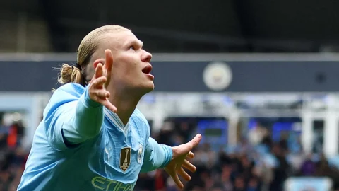 Erling Haaland festeja gol con el Manchester City