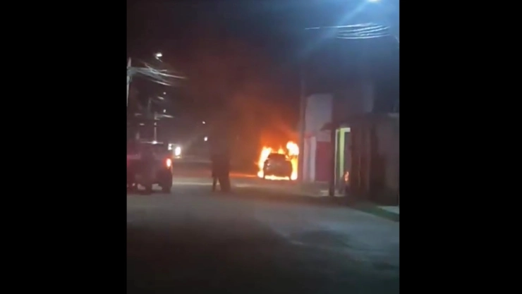 Video-incendian-vehículos-tras-detención-de-presuntos-criminales-en-Tabasco