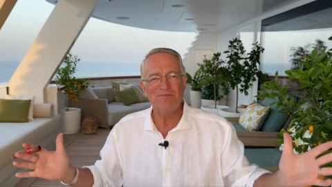 ricardo salinas pliego regala casa millonaria 30 años tv azteca