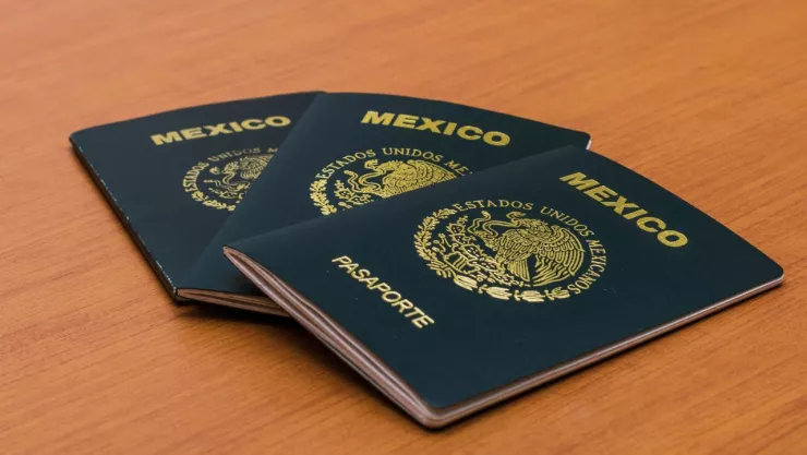 Cierran oficina de la SRE por emitir pasaportes falsos