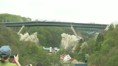 Derrumbe puente vehicular Alemania