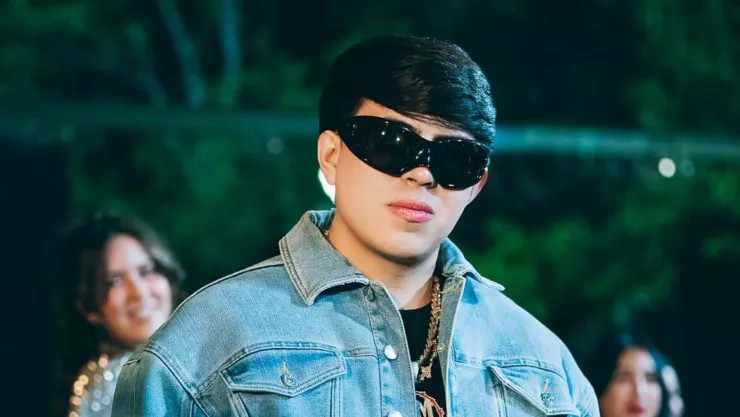 Atacan a balazos la casa de la mamá de Óscar Maydon en Baja California; el cantante sufre accidente automovilístico