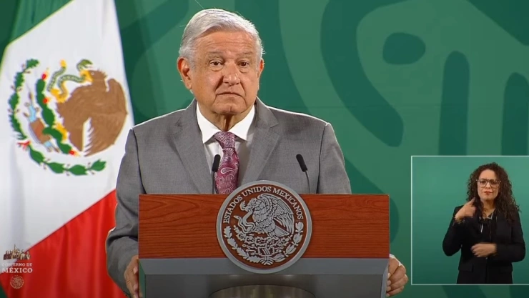 AMLO VACUNA .jpg