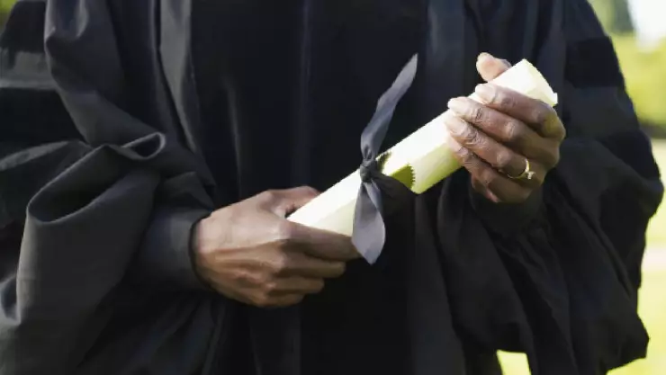 Las escuelas para tramitar tu título sin tesis
