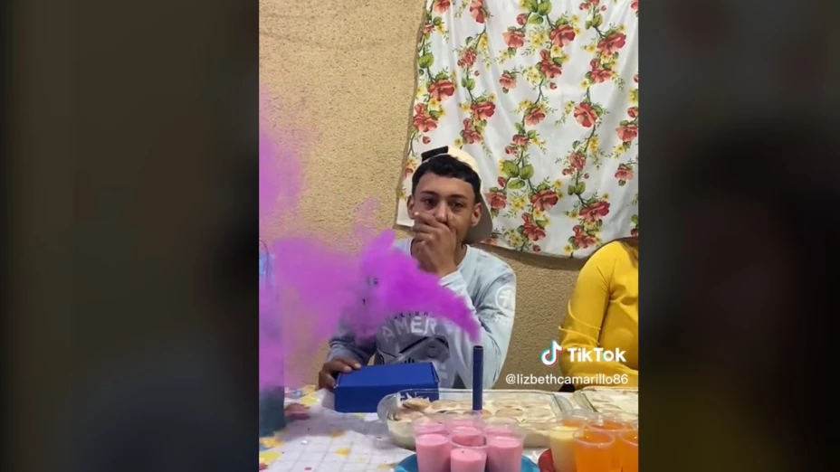 Joven le revelan que será papá