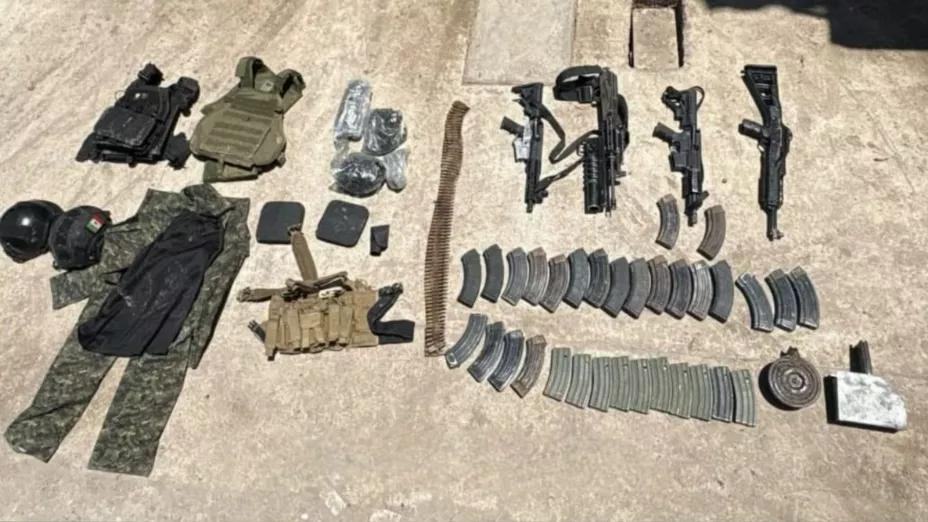 Aseguran armamento en Villa Juárez