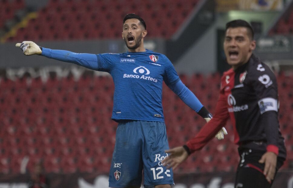 Camilo Vargas espera complicado reto ante Pumas en la Jornada 4
