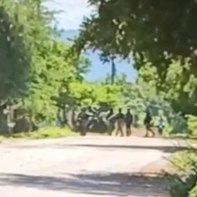 Emergencia por enfrentamientos armados en Apatzingán_ Despliegan al Ejército y la Guardia Nacional t.jpg