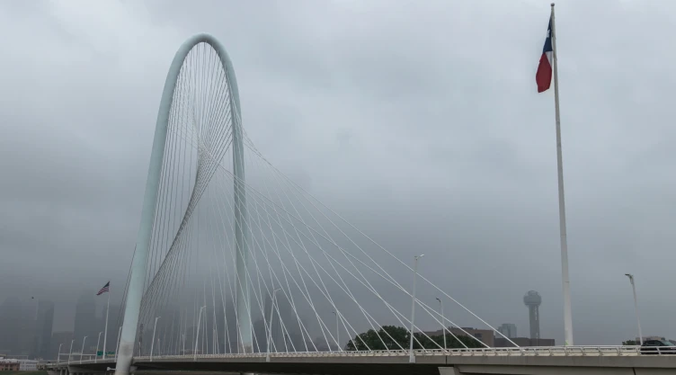 Lluvia en el centro de Dallas, Texas