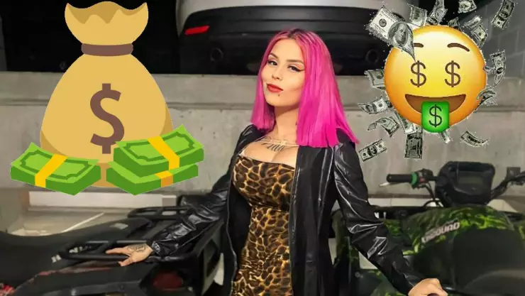 Mona y Geros: influencer se opera