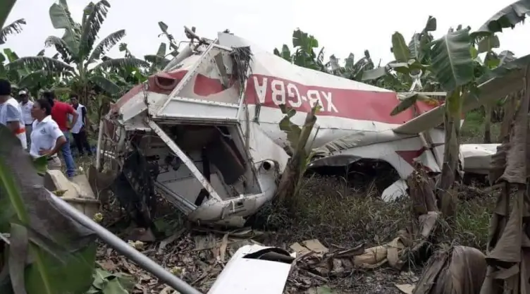 Un muerto tras desplomarse avioneta en Pichucalco, Chiapas