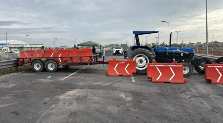 Bloqueo rumbo al AIFA HOY: Alternativas viales por cierre total de ejidatarios