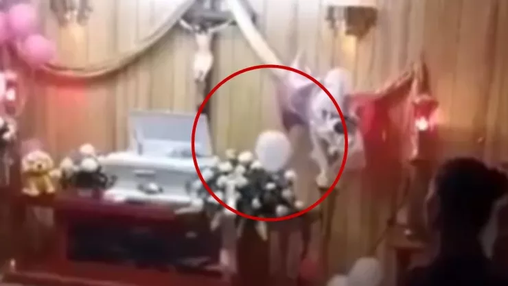 Niña se aparece en su funeral en Guadalajara