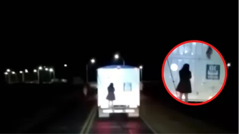 captan niña fantasma colgada de camión en tolima argentina