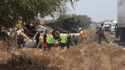 Volcadura por la autopista