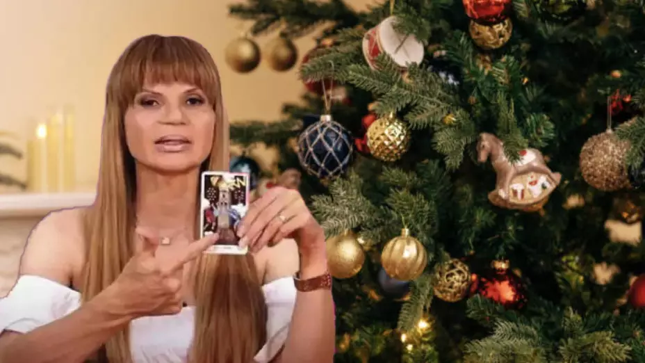 ¿Rojo y verde? Mhoni Vidente revela los colores ideales para decorar el árbol de Navidad y tener dinero este 2025