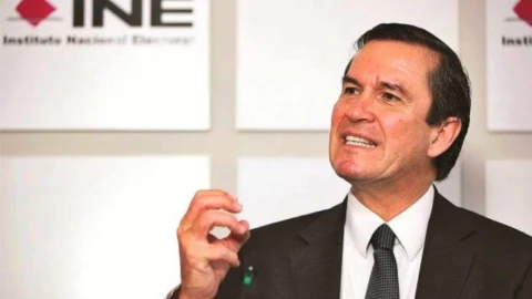 Con un sueldo de hasta 167 mil pesos: Los beneficios que Edmundo Jacobo tiene en el INE