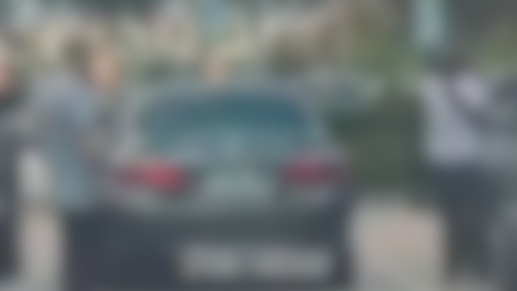 ¡Por un lugar en el estacionamiento! Captan el momento que un hombre pierd3 la vida tras una agresión en un plaza comercial (VIDEO).png