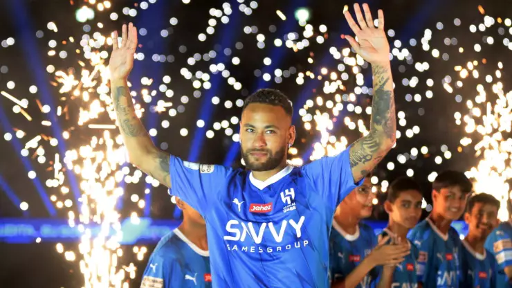 Neymar en su presentación con el Al Hilal