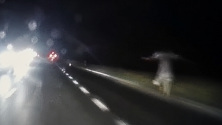 Mujer fantasma sin cabeza