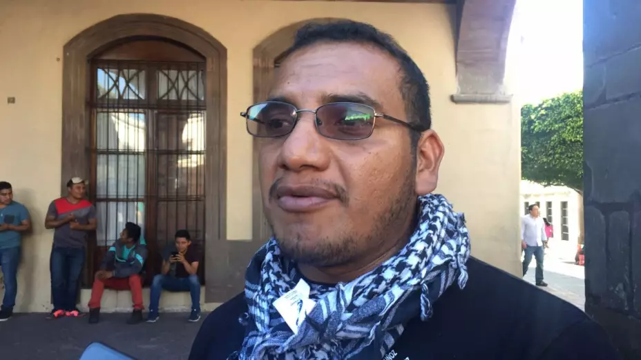 Vidulfo Rosales renuncia como abogado de padres de los 43 de Ayotzinapa.