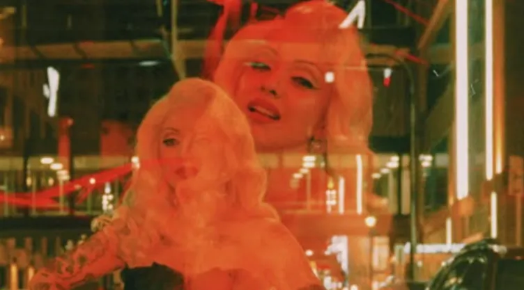 /noticias.musica/femme-fatale-significado-cancion-mon-laferte-nominada-cancion-ano-latin-grammy-2026