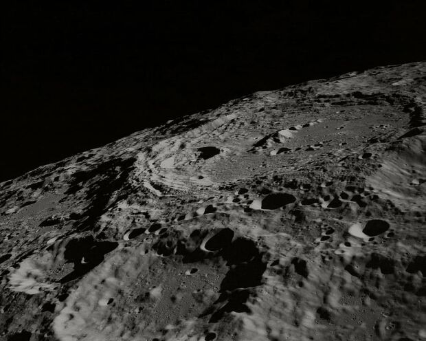 Luna, actividad volcánica 1.jpg