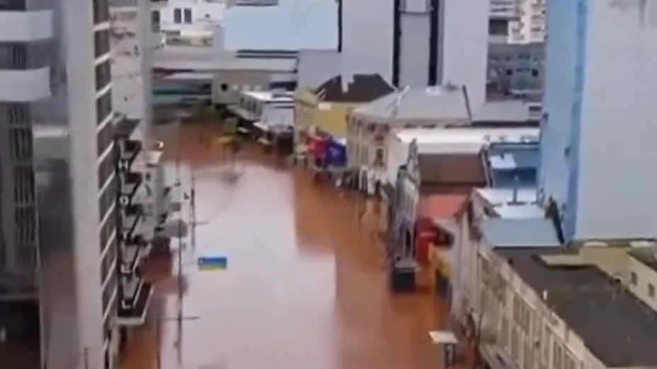Inundaciones en Brasil dejan 76 muertos y 103 desaparecidos