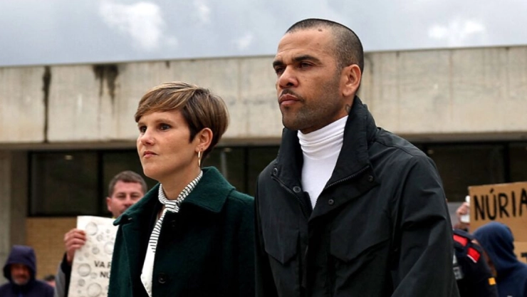 Tras pagar fianza de 1 millón de euros, Danil Alves queda en libertad