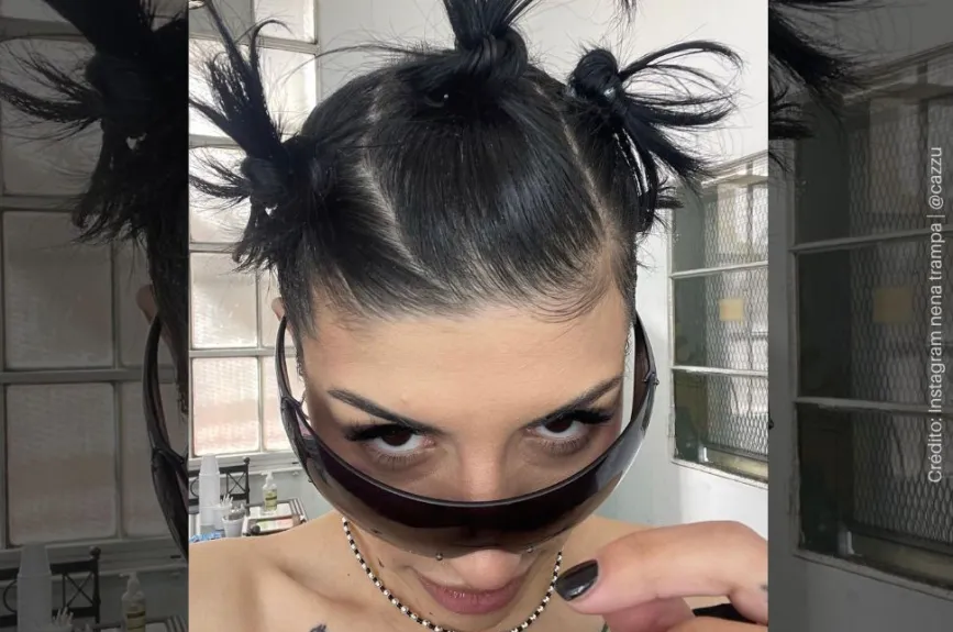 Cazzu selfie con lentes.jpg