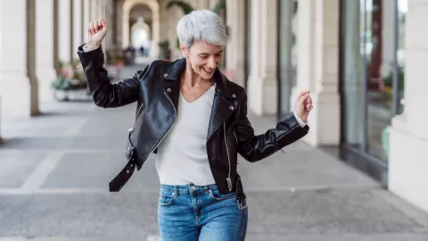 Un estudio de Harvard revela cuál es la mejor edad para ser feliz