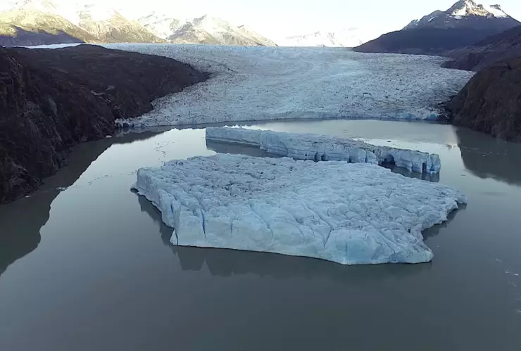 Desprendimientos del Glaciar Grey en el extremo sur de Chile. Imagen: Reuters