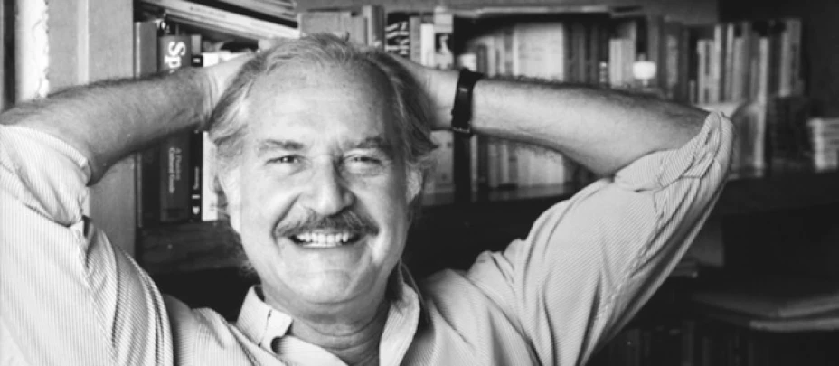 El 15 de mayo del 2012 falleció el escritor mexicano Carlos Fuentes, ayer fue su primer aniversario luctuoso
