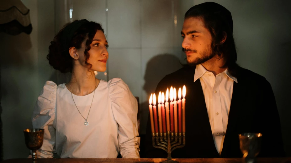 POLOS OPUESTOS_PEXELS_COTTON BRO STUDIO