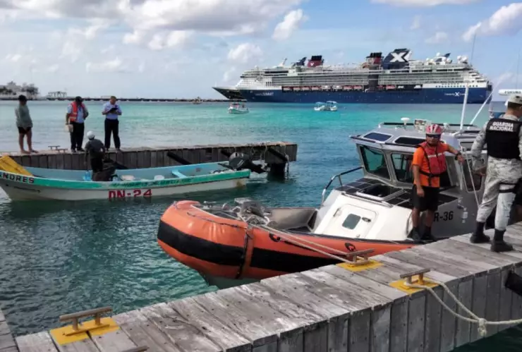 Armada de México rescata embarcación de pescadores en Cozumel