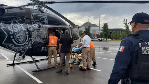 Trasladan a joven en helicóptero tras sufrir descarga eléctrica