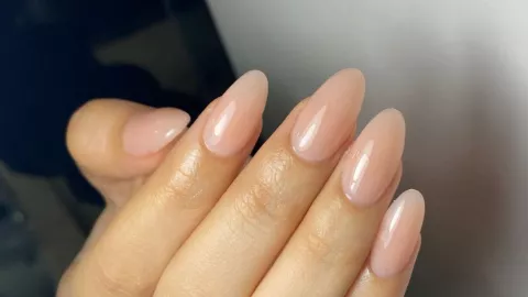 Uñas nudes / beige