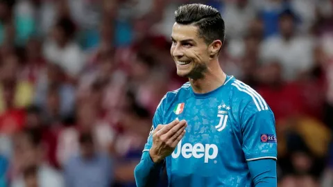 El jugador portugués Cristiano Ronaldo durante un partido con el club Juventus ante el Atlético de Madrid el 18 de septiembre del 2019 en Madrid, España. Imagen: Reuters