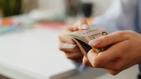 Los signos zodiacales que pueden ganar mucho dinero con sus números de la suerte